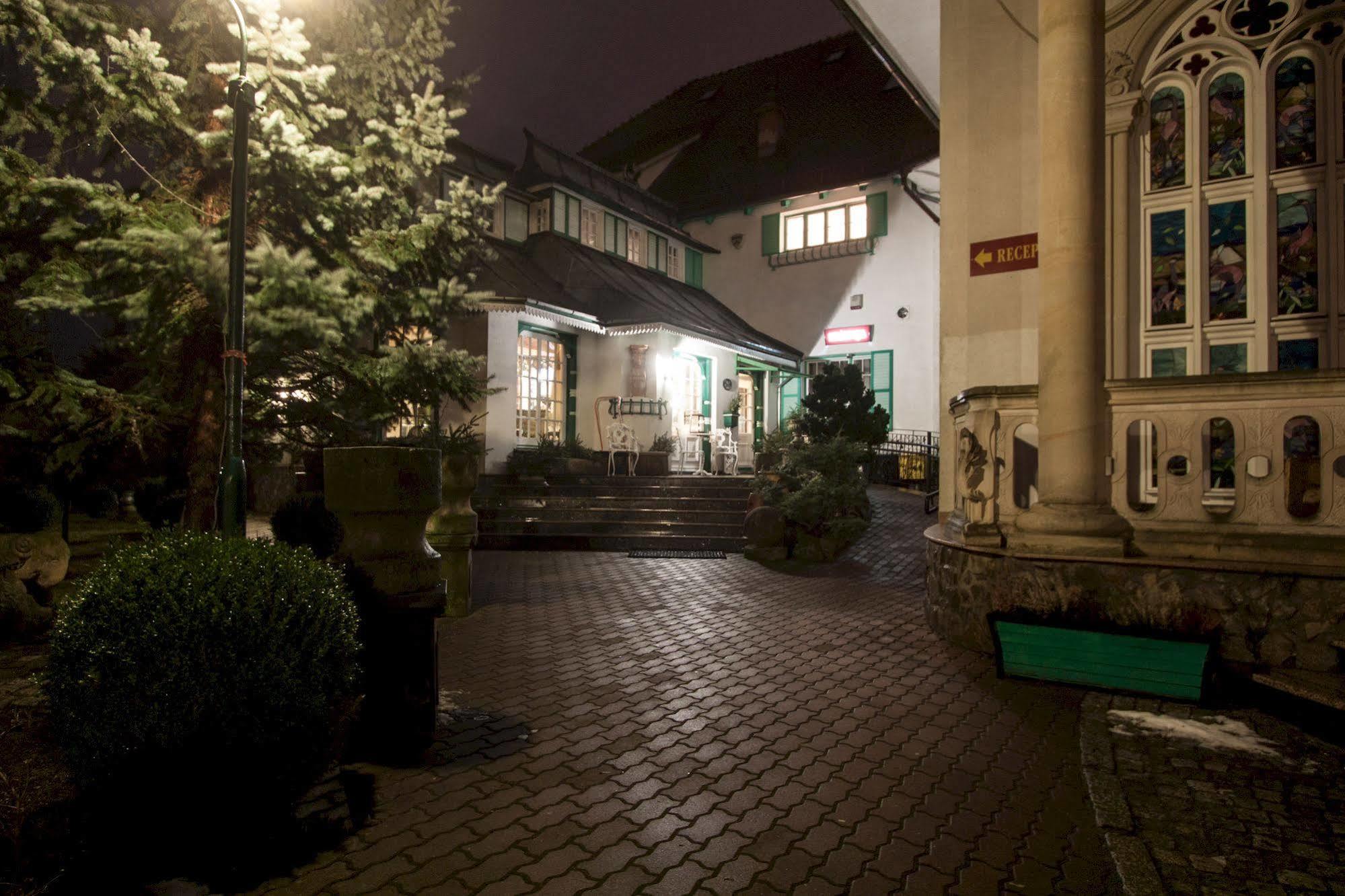 Hotel Garden Boleslawiec  Exterior foto